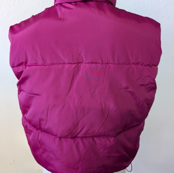 Outerwear Puffer Cropped Fuchsia  Vest  Size L - Picture 4 of 6
